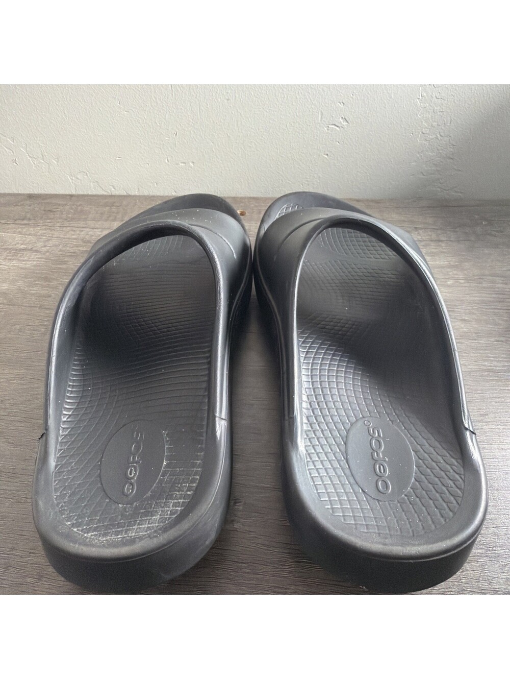 OOFOS Slides Ooahh Black Comfort Orthopedic Recovery Sandals Men’s Size 9